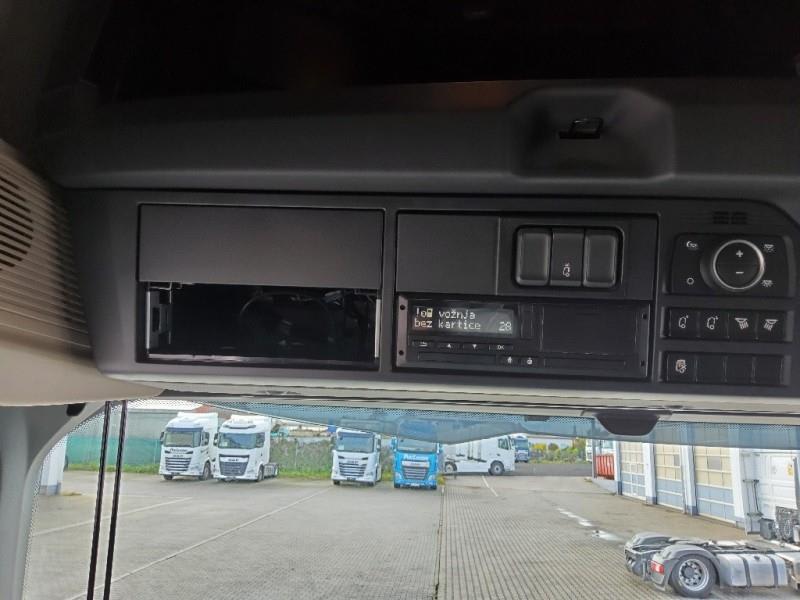 DAF XG 480 FT 4X2 LOW DECK null