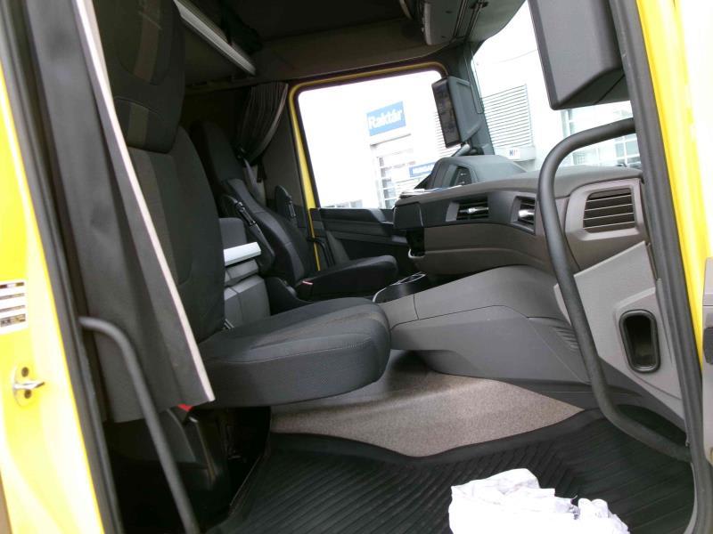 DAF XFn 480 FT 4X2 LOW DECK null