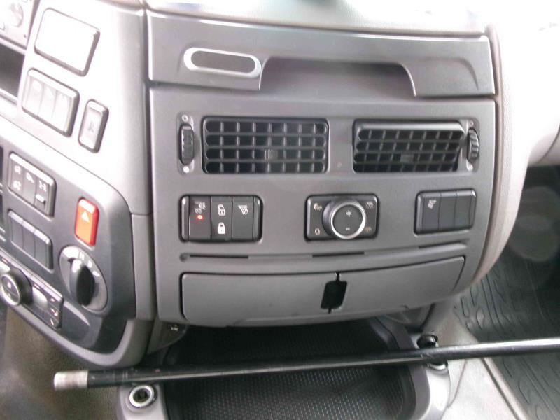 DAF XF 480 FT 4X2 LOW DECK null