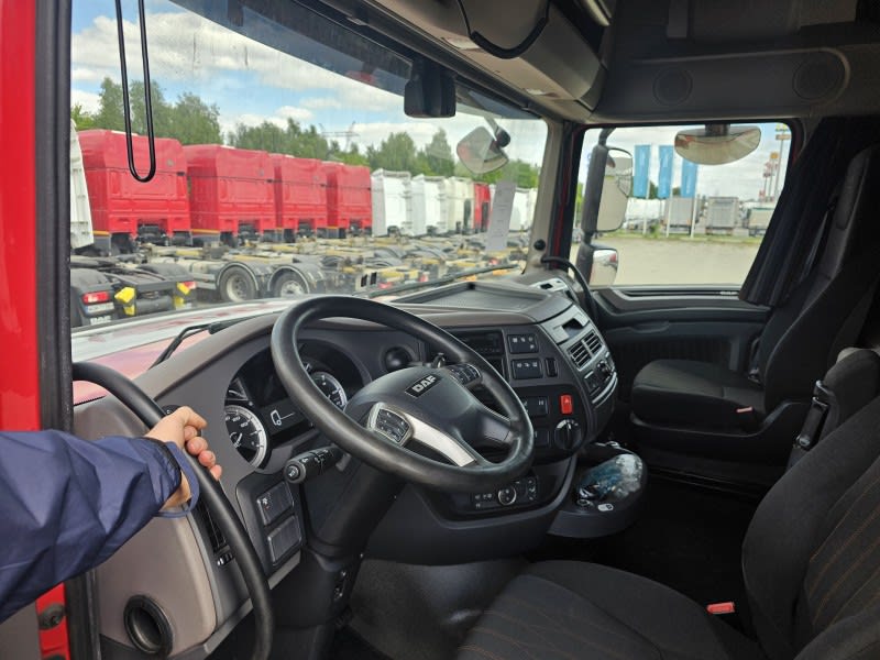 DAF XF 480 FAR 6X2 R null