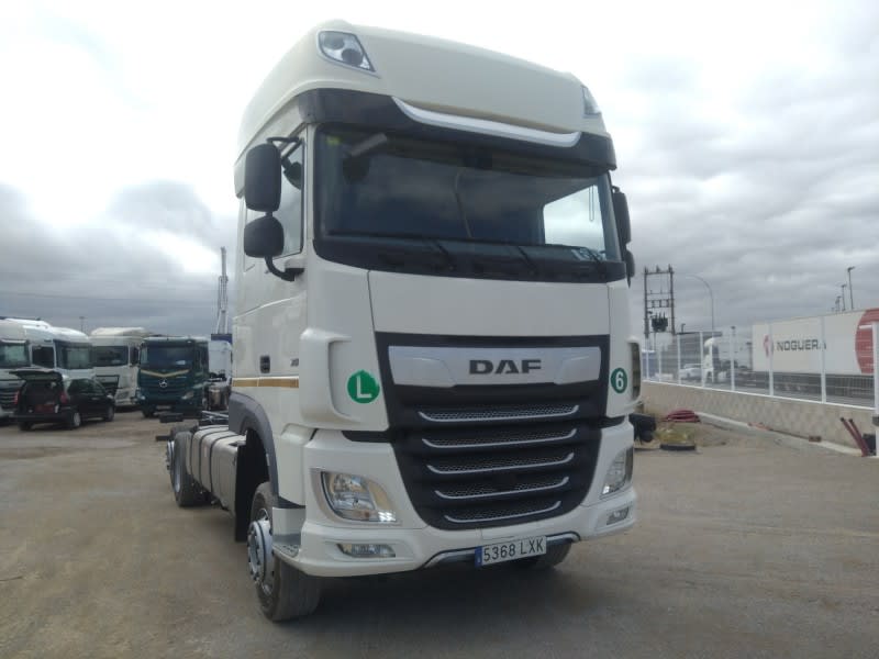DAF XF 480 FAR 6X2 R null