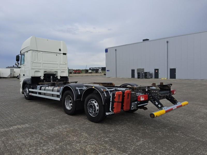 DAF XF 480 FAR 6X2 R null