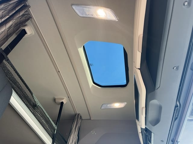 DAF XG 480 FT 4X2 LOW DECK null