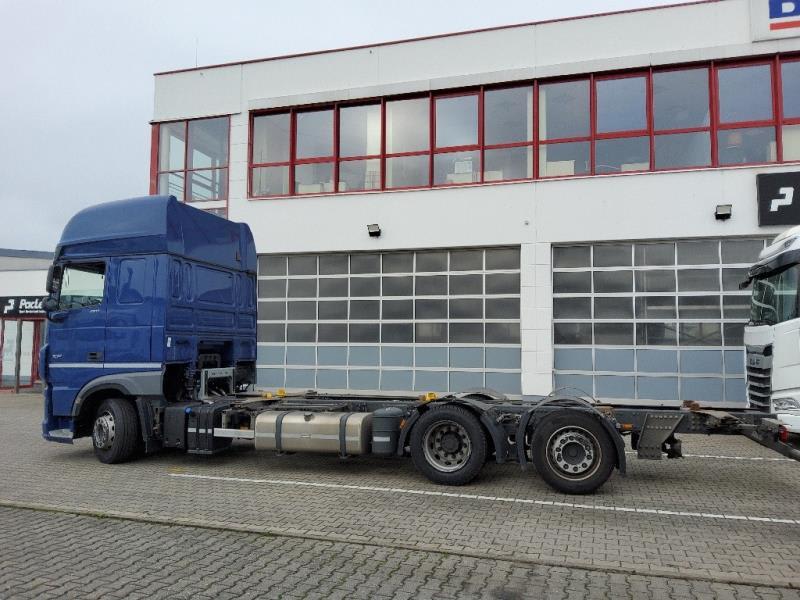 DAF XF 480 FAN 6X2 N LOW DECK null