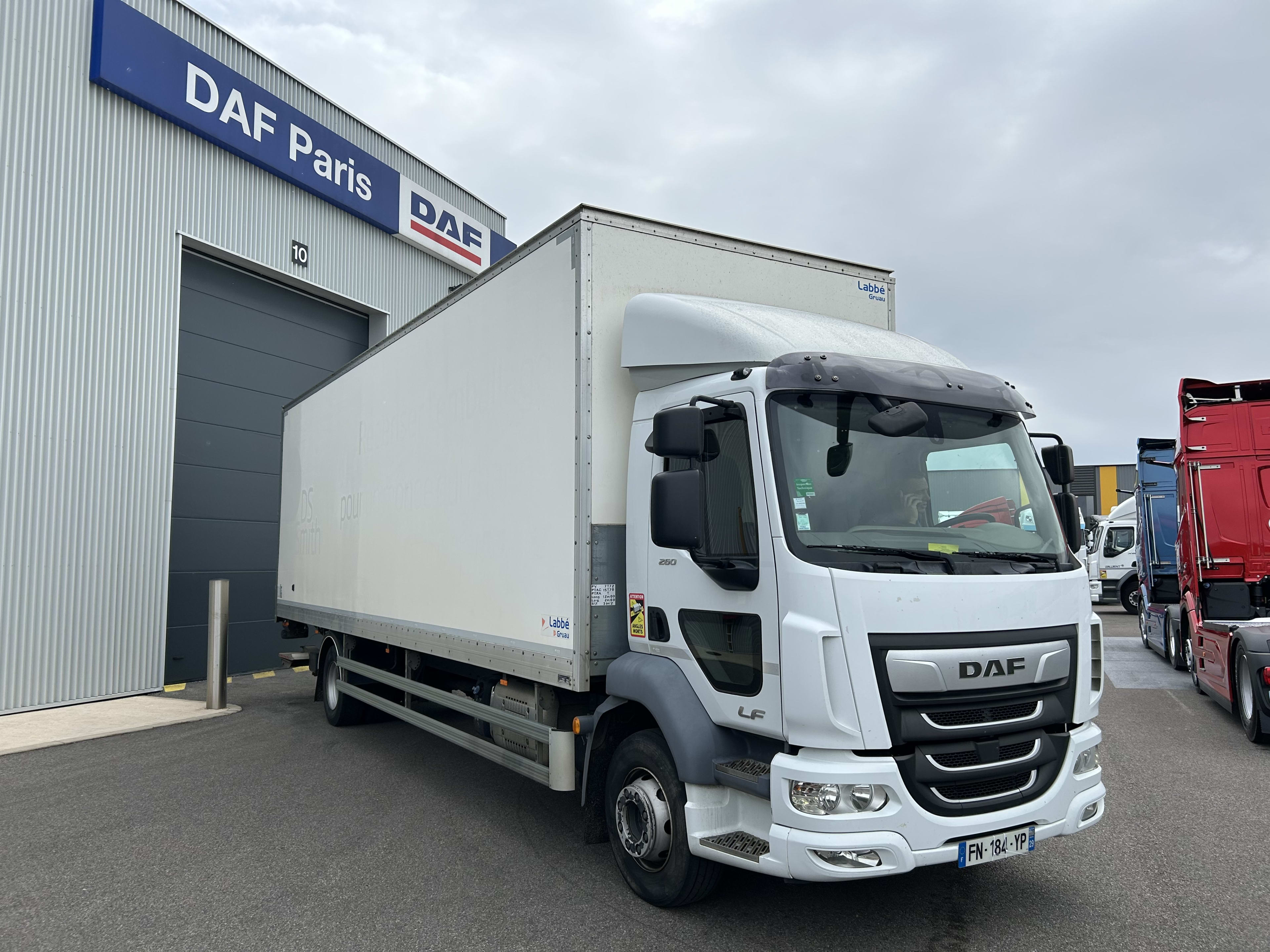 DAF LF 260 FA 4X2 null