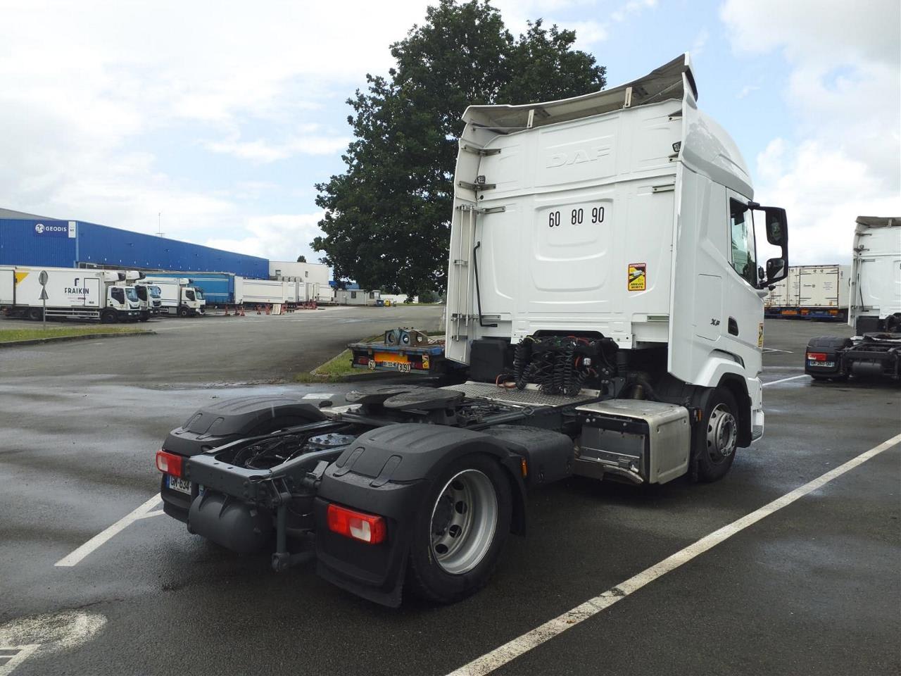 DAF XFn 480 FT 4X2 LOW DECK null