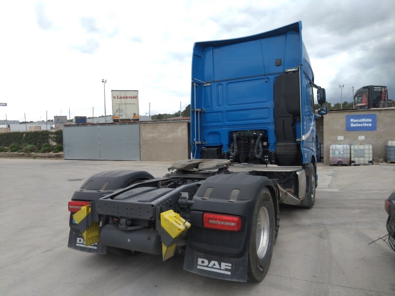 DAF XF 480 FTP 6X2 P null