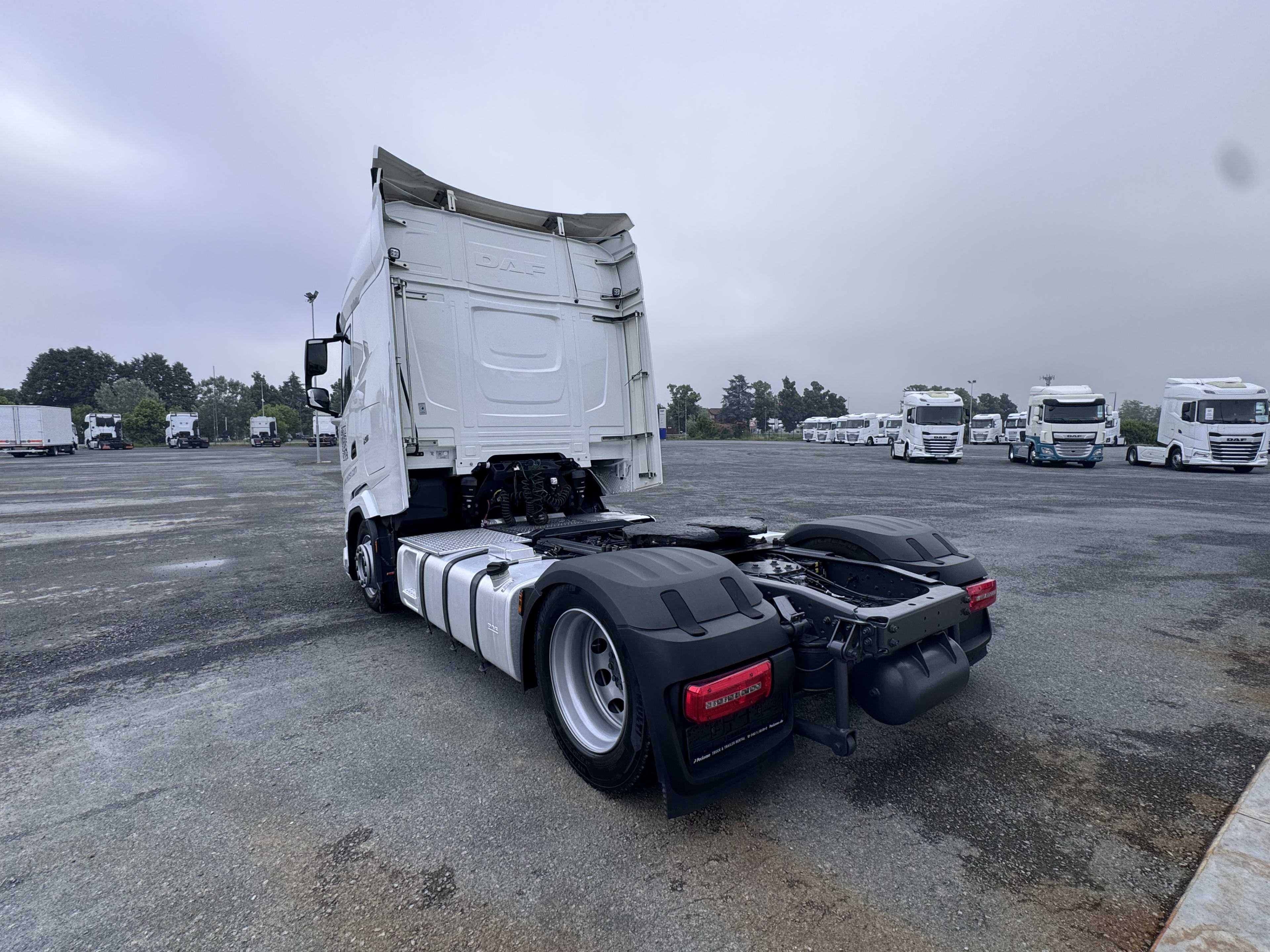 DAF XG 480 FT 4X2 LOW DECK null