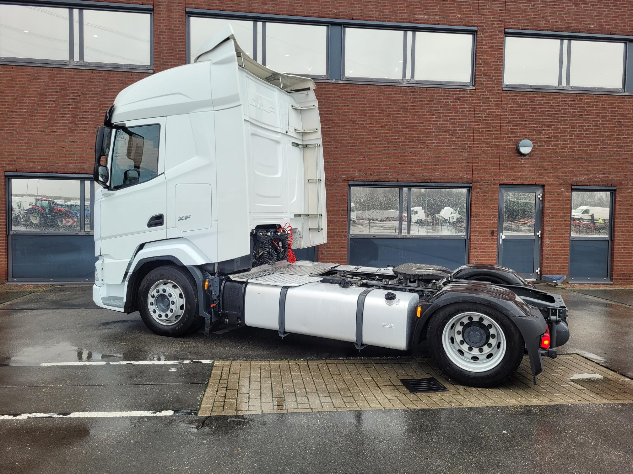 DAF XFn 480 FT 4X2 LOW DECK null