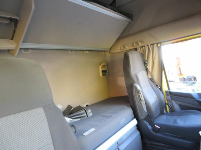 DAF XFn 480 FT 4X2 LOW DECK null