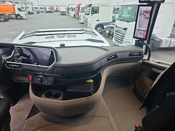 DAF XG 480 FT 4X2 LOW DECK null