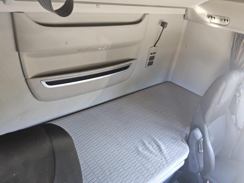 DAF XF 480 FAR 6X2 R null