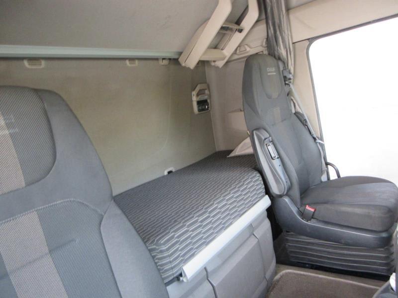 DAF XFn 480 FT 4X2 LOW DECK null