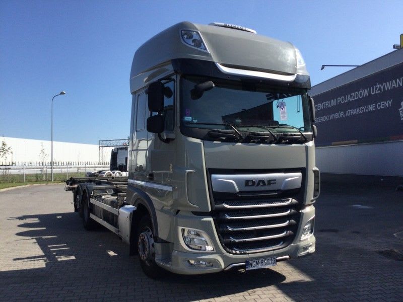 DAF XF 480 FAR 6X2 R null