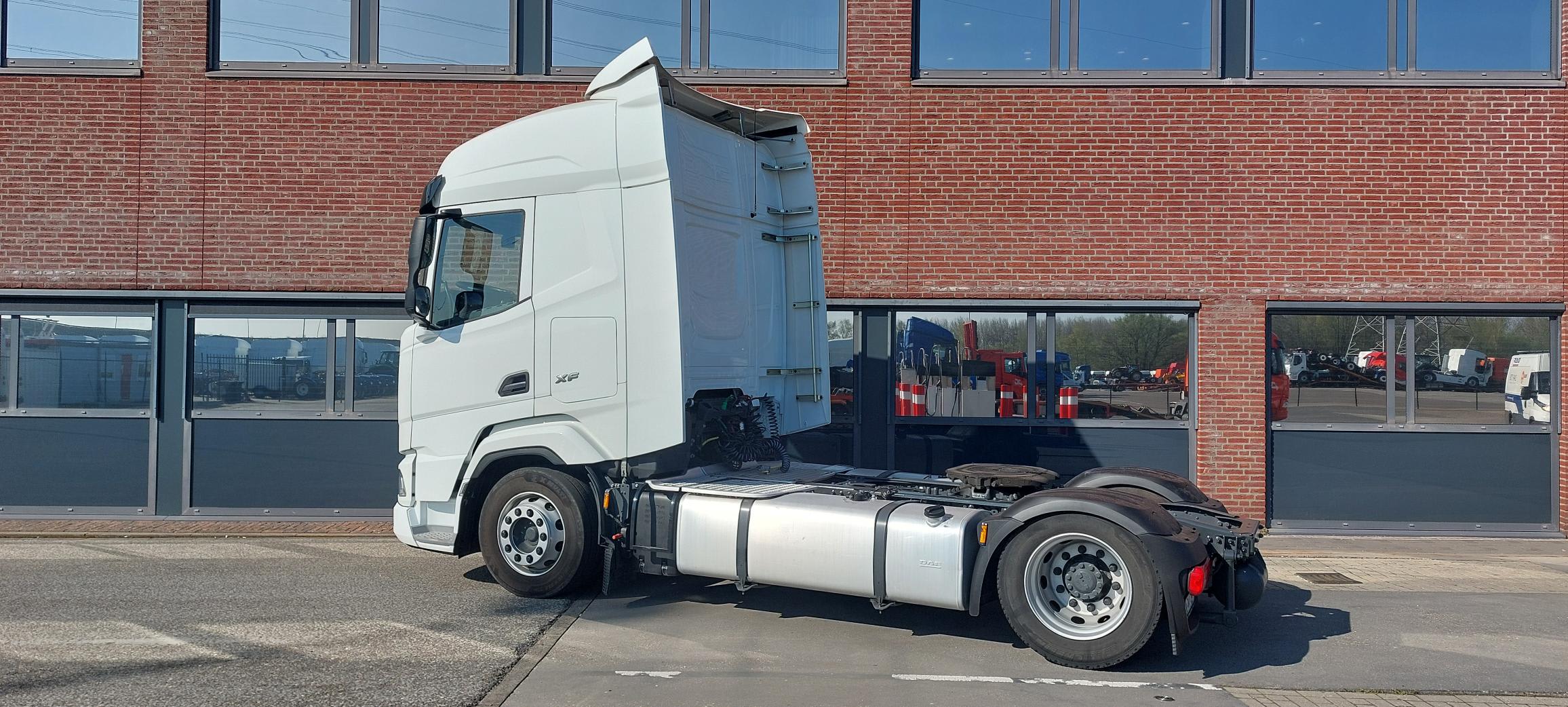 DAF XFn 480 FT 4X2 LOW DECK null