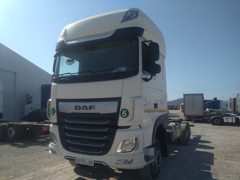 DAF XF 480 FAR 6X2 R null