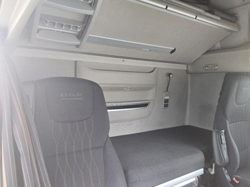 DAF XF 480 FAR 6X2 R null
