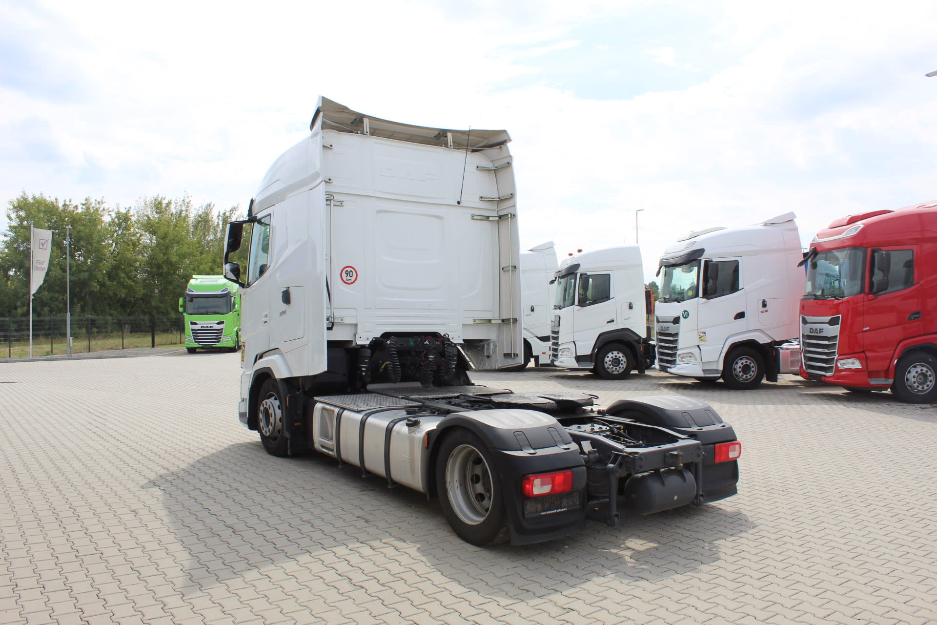 DAF XG 480 FT 4X2 LOW DECK null
