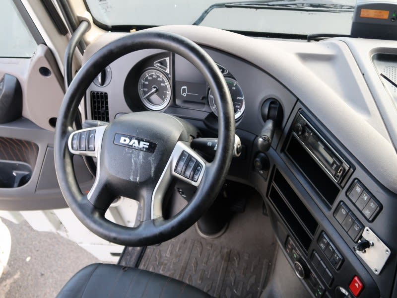 DAF XF 450 FT 4X2 LOW DECK null