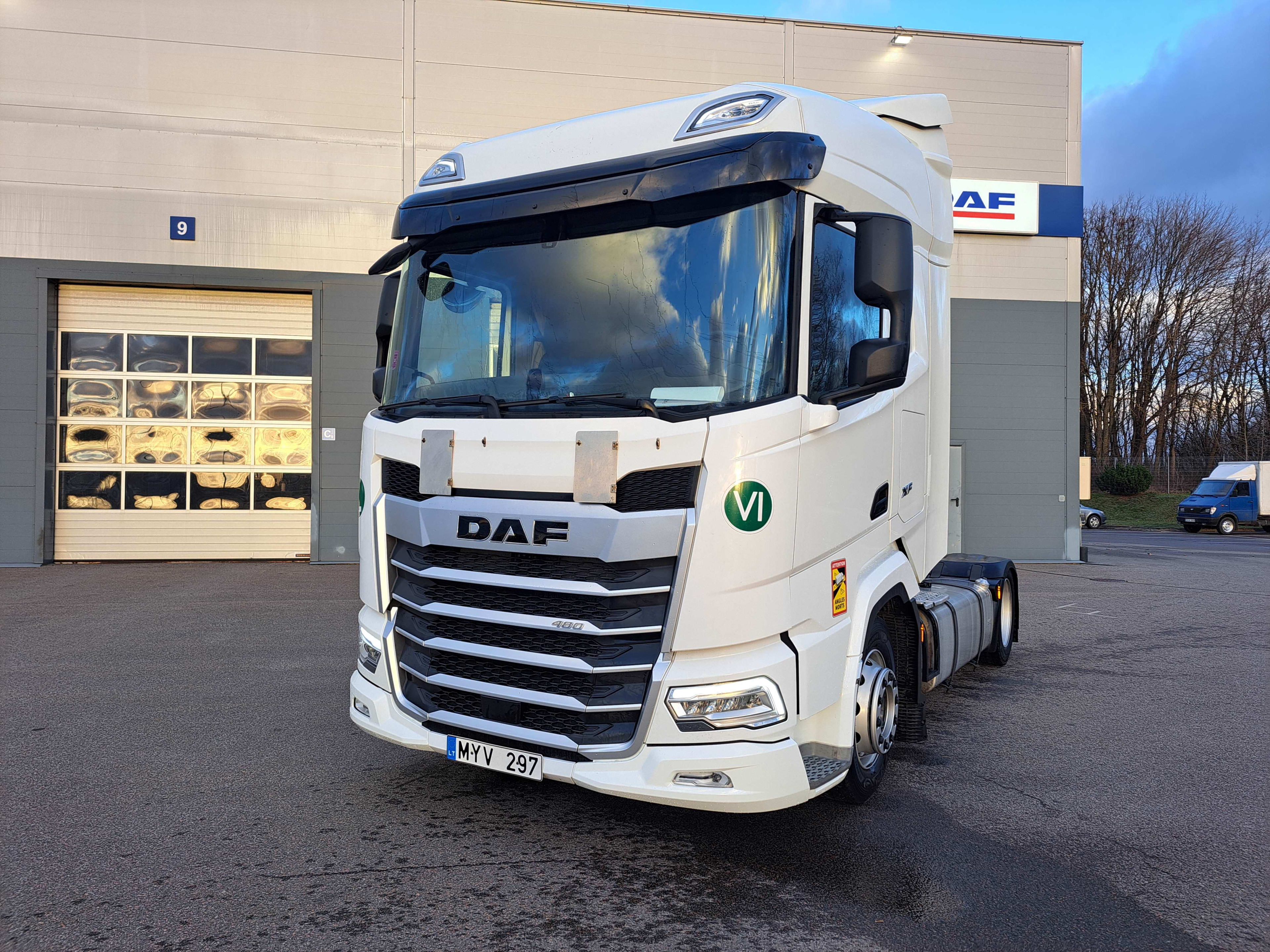 DAF XFn 480 FT 4X2 LOW DECK null