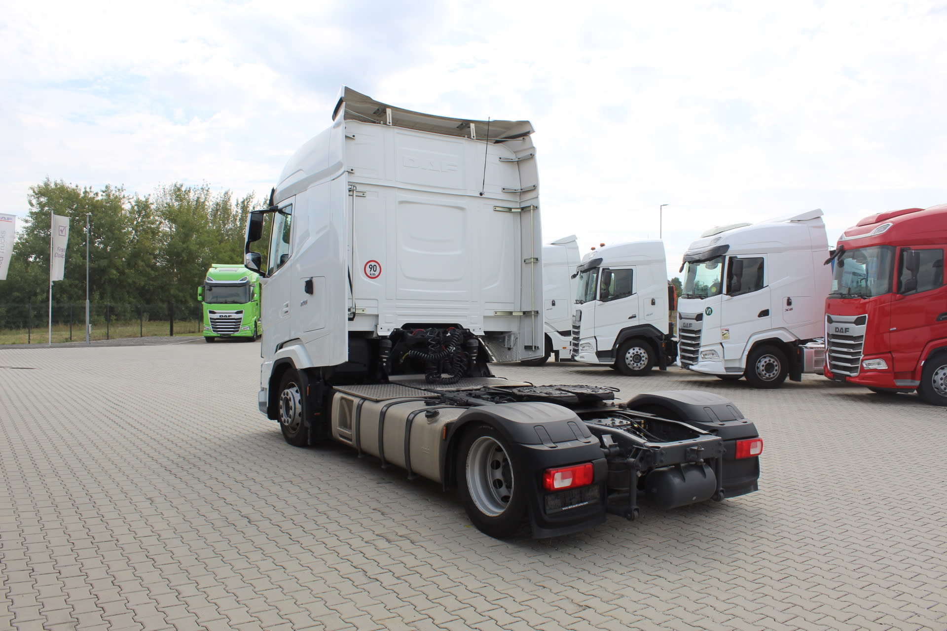 DAF XG 480 FT 4X2 LOW DECK null