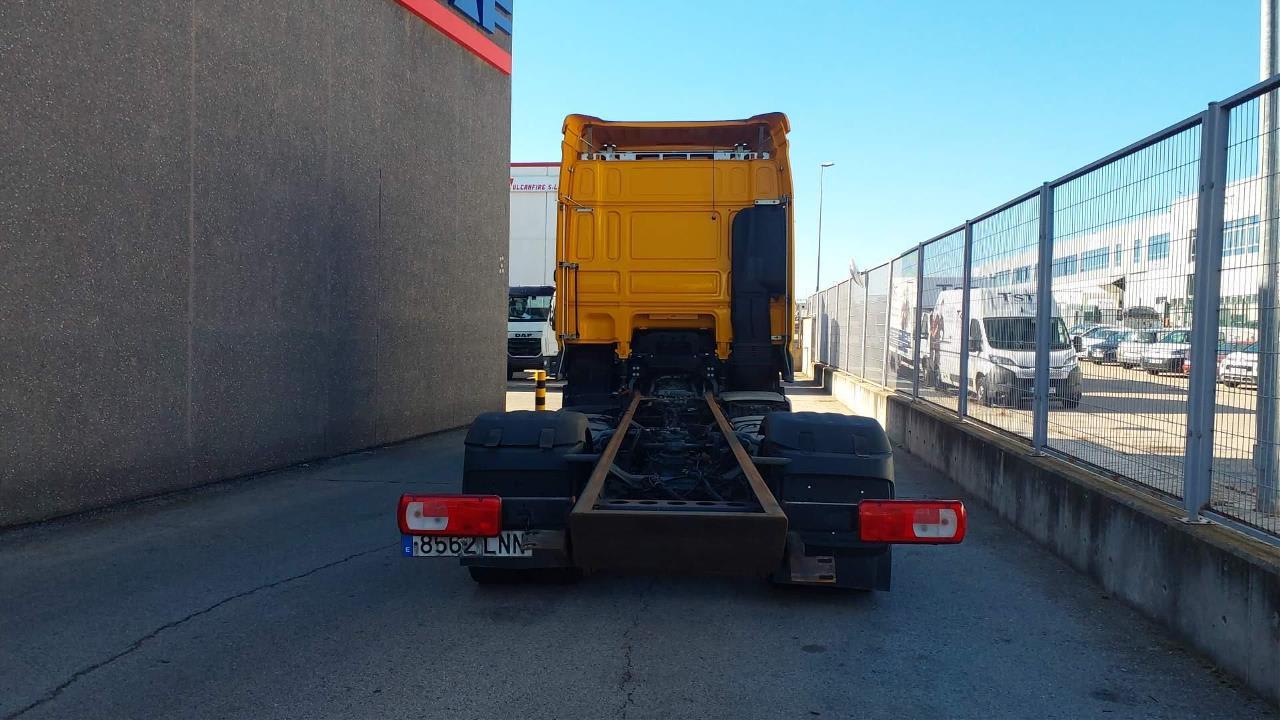 DAF XF 480 FA 4X2 LOW DECK null