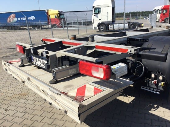 DAF XG 480 FAR 6X2 with BDF Frame and a BÄR 1.500kg Taillift null
