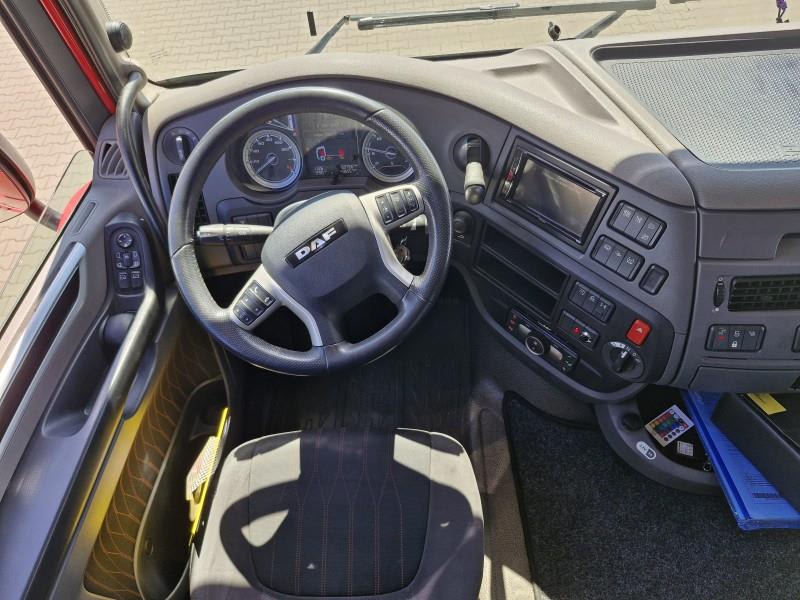 DAF XF 480 FAR 6X2 R LOW DECK null