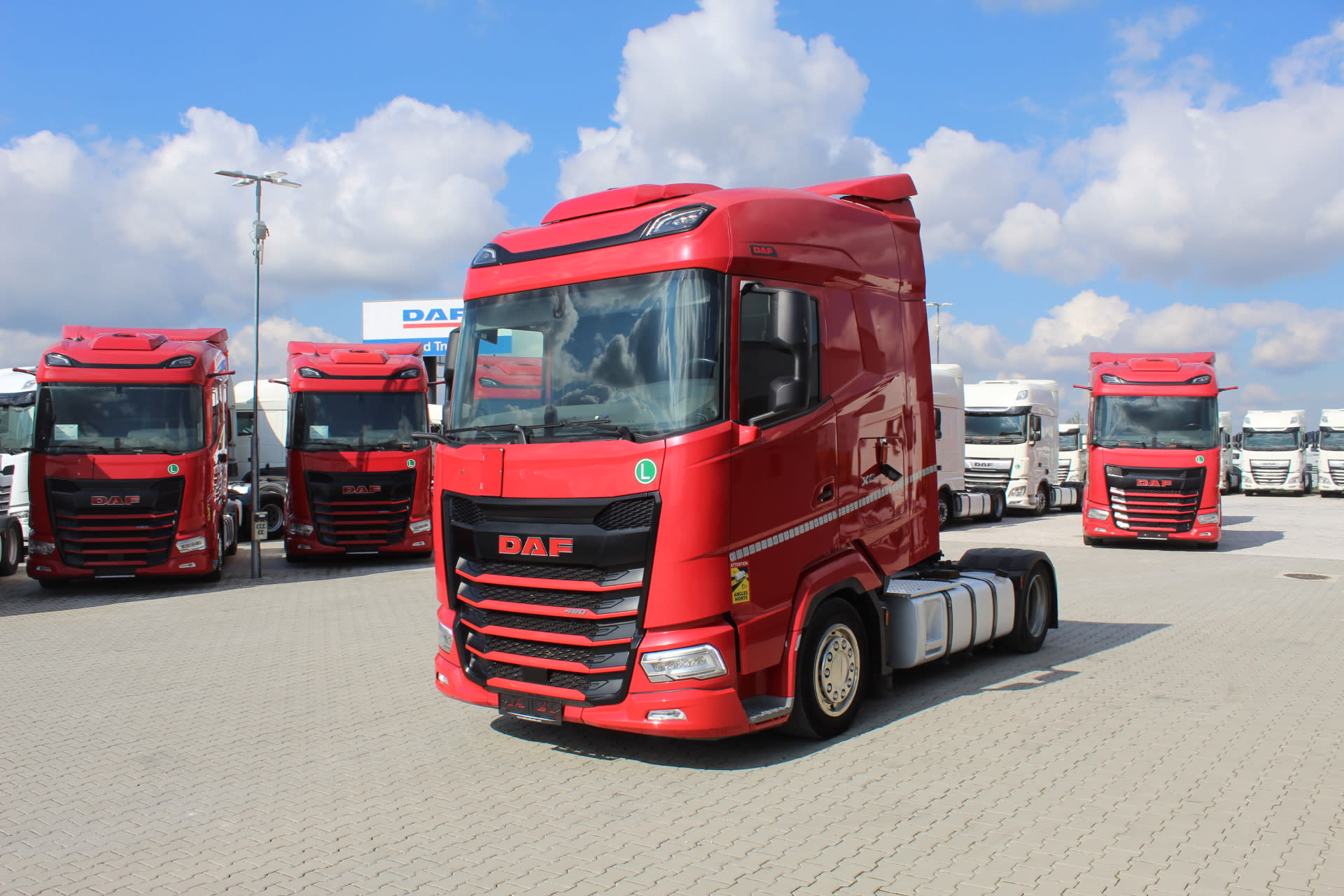 DAF XG 480 FT 4X2 LOW DECK null