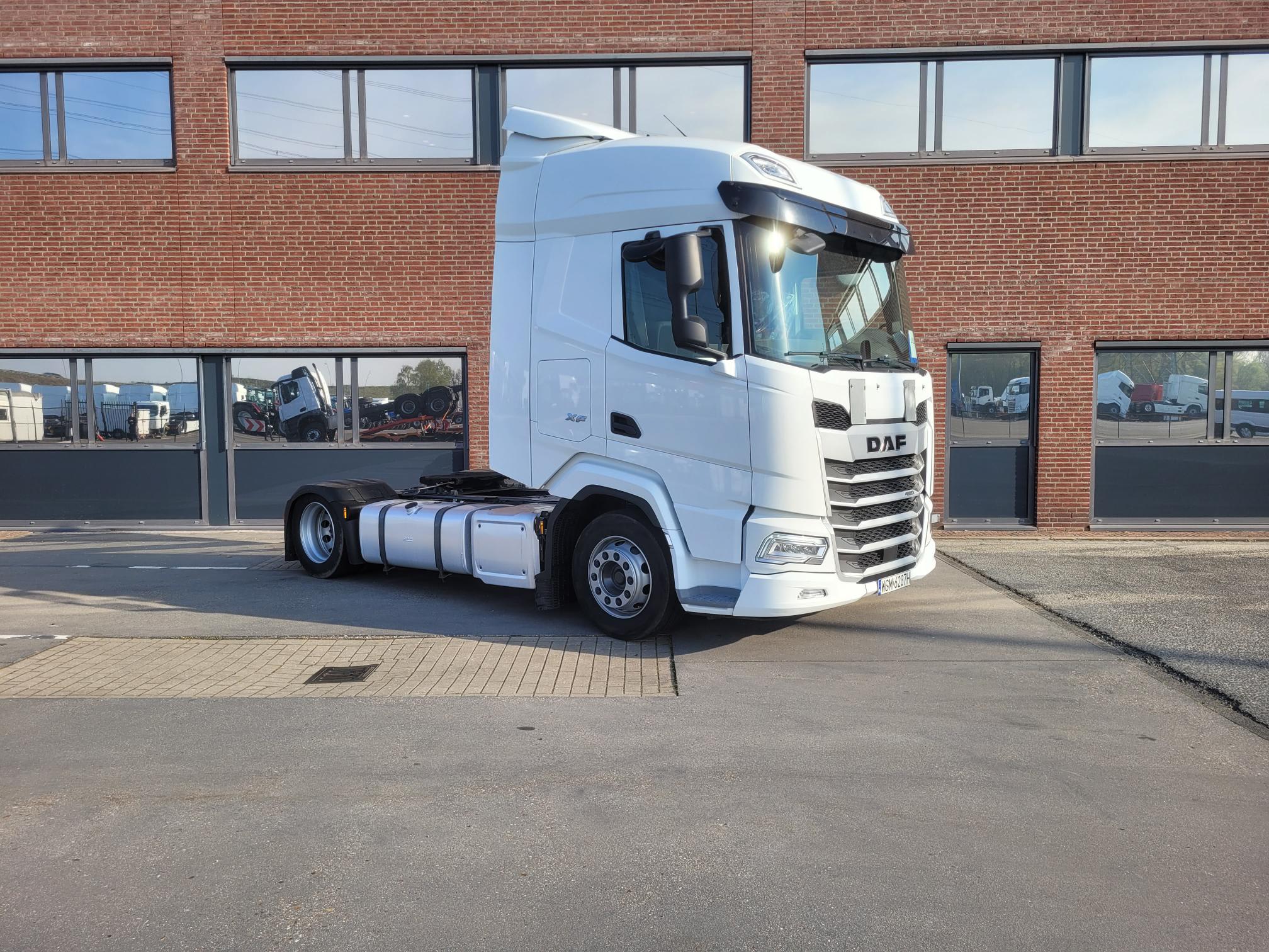 DAF XFn 480 FT 4X2 LOW DECK null