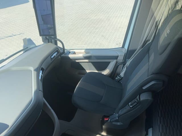 DAF XG 480 FT 4X2 LOW DECK null