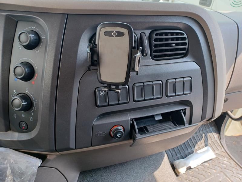 DAF LF 260 FA 4X2 null