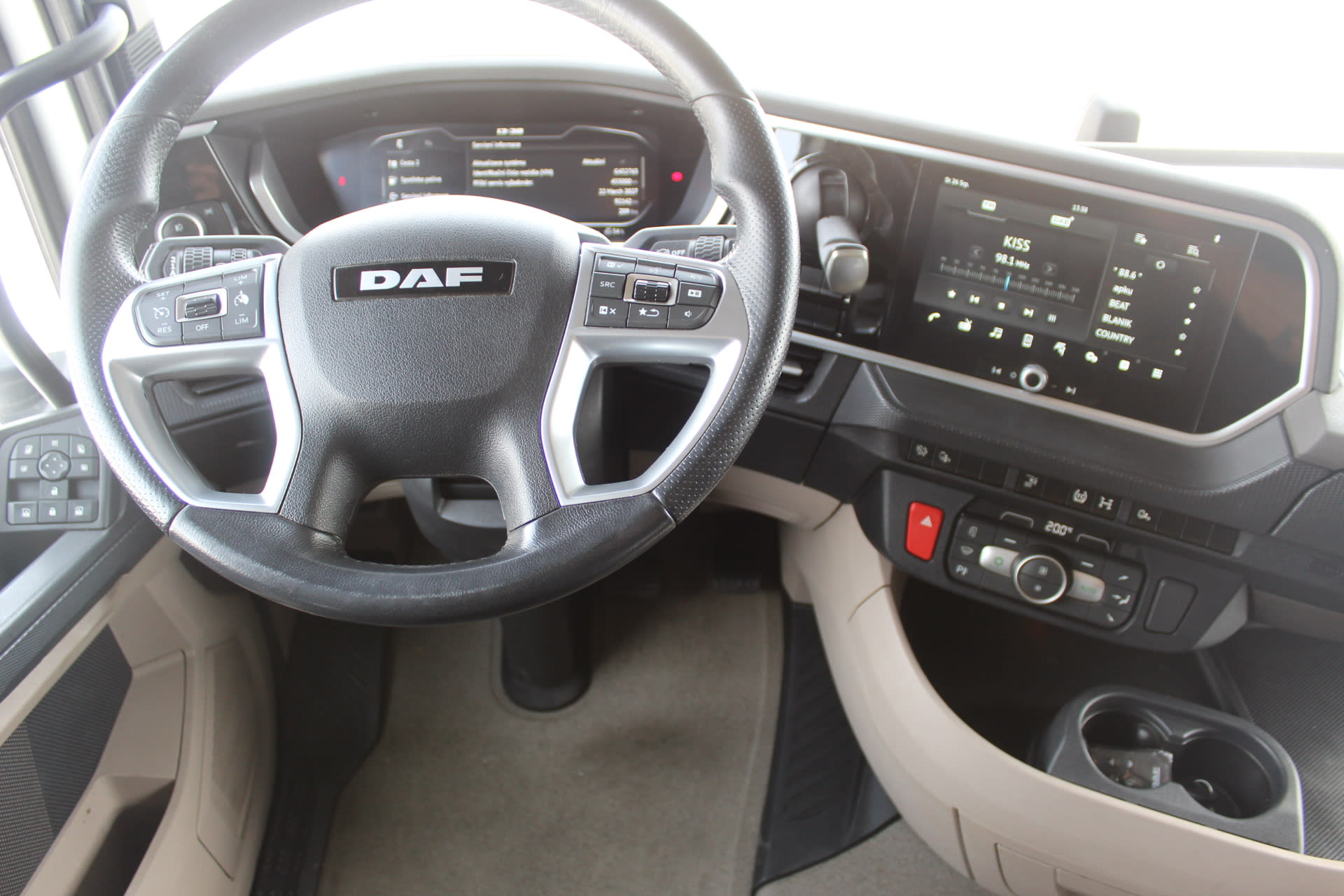 DAF XG 480 FT 4X2 LOW DECK null