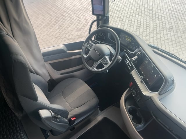 DAF XG 480 FT 4X2 LOW DECK null
