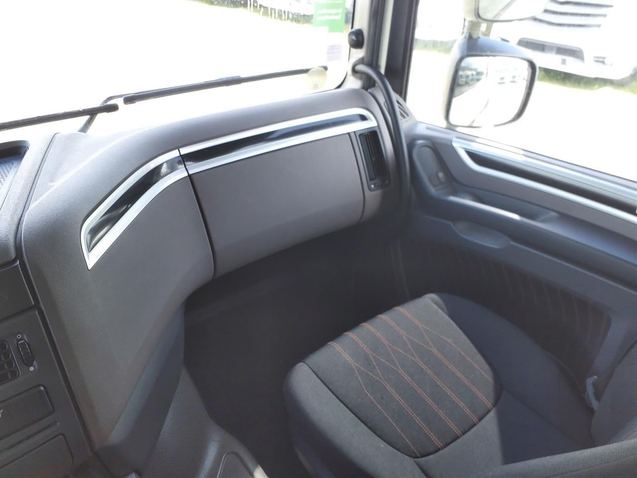 DAF XF 450 FT 4X2 null