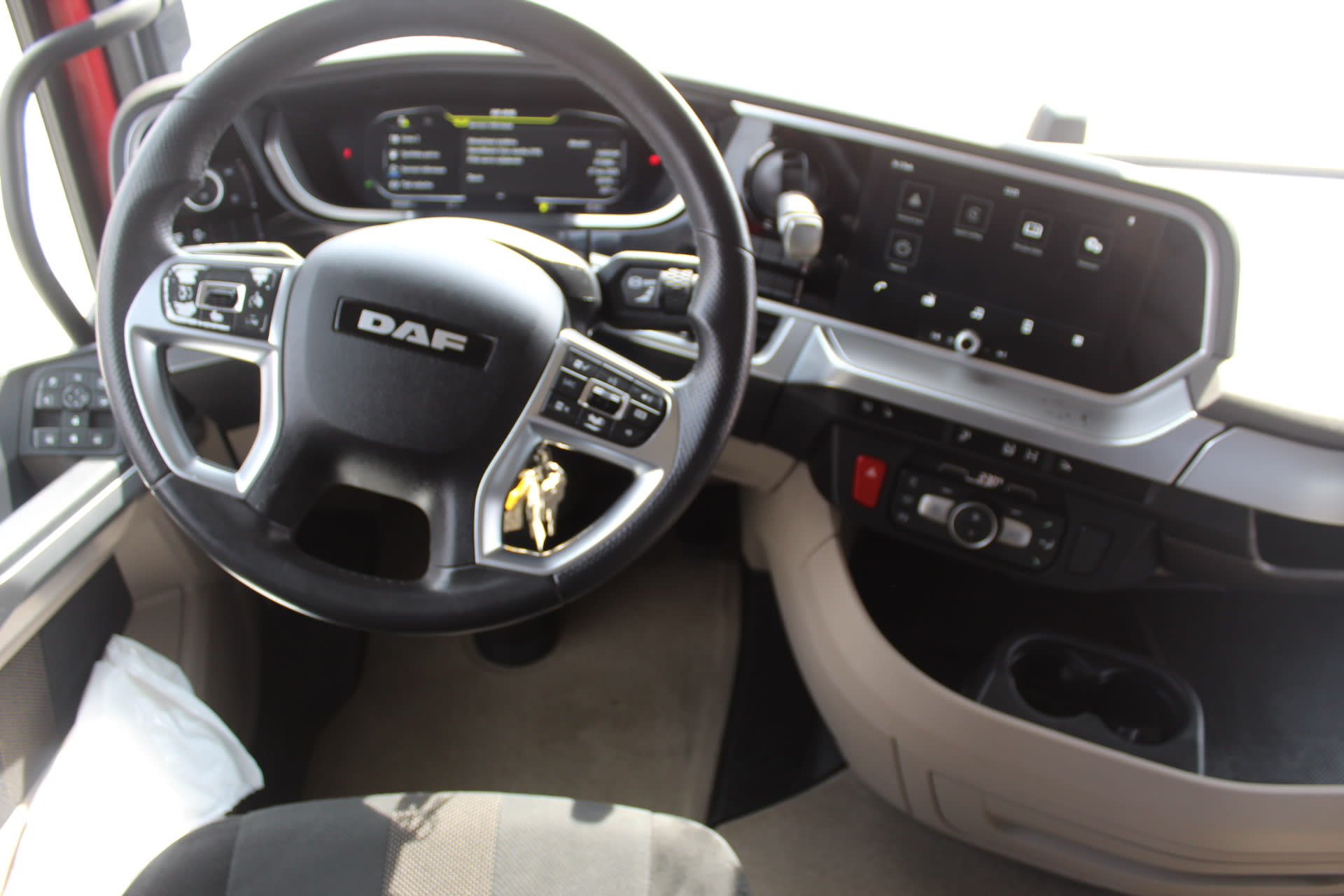 DAF XG 480 FT 4X2 LOW DECK null