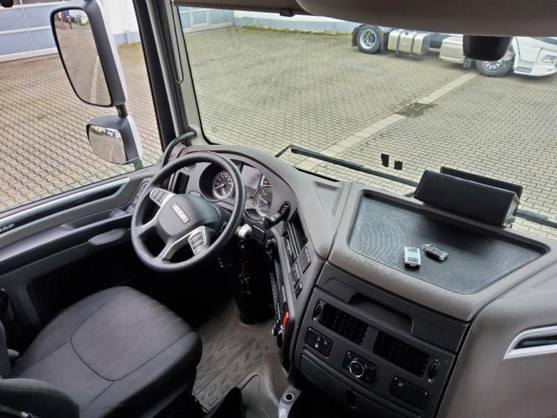 DAF XF 480 FT 4X2 LOW DECK null