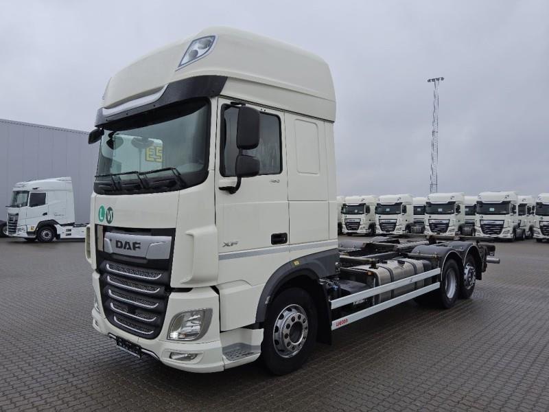 DAF XF 480 FAR 6X2 R null