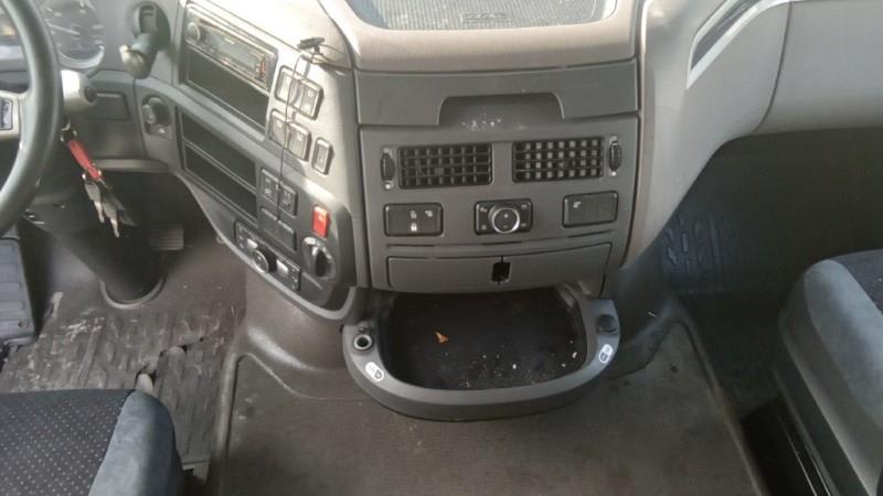 DAF XF 480 FAN 6X2 N LOW DECK null