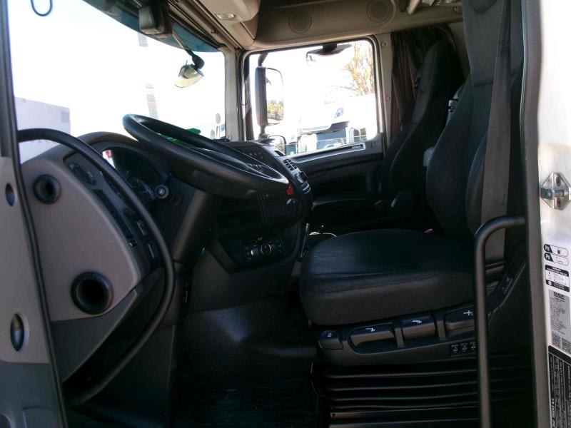 DAF XF 480 FT 4X2 LOW DECK null