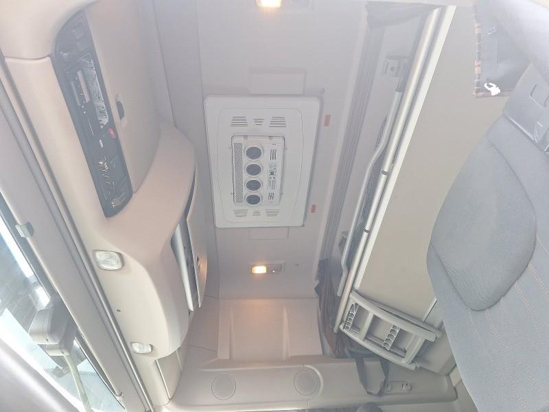 DAF XF 480 FAN 6X2 N LOW DECK null