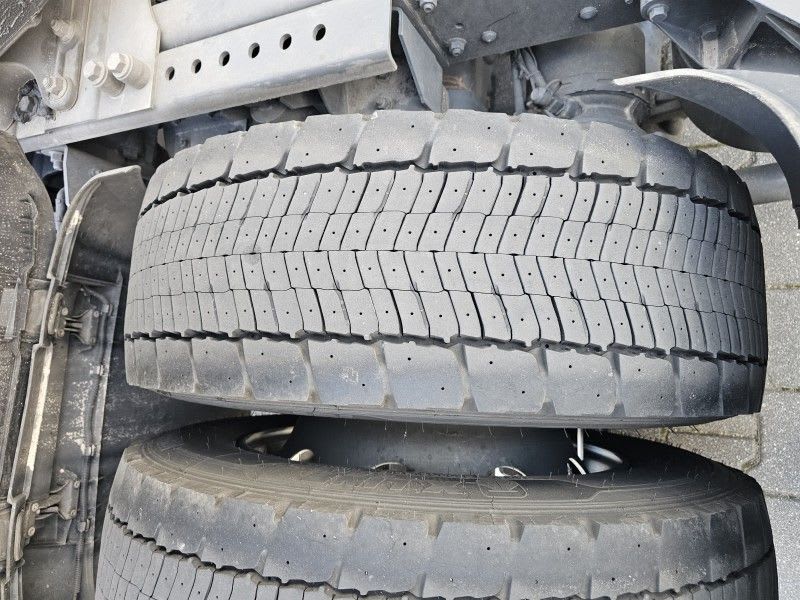 DAF XF 480 FT 4X2 LOW DECK null