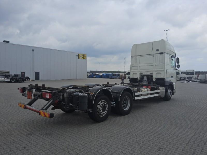 DAF XF 480 FAR 6X2 R null