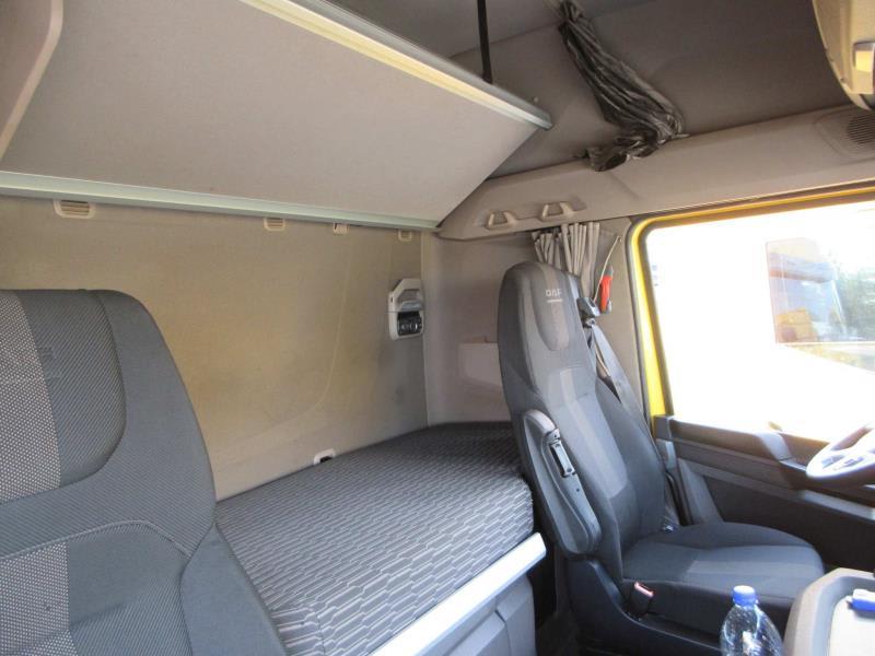 DAF XFn 480 FT 4X2 LOW DECK null