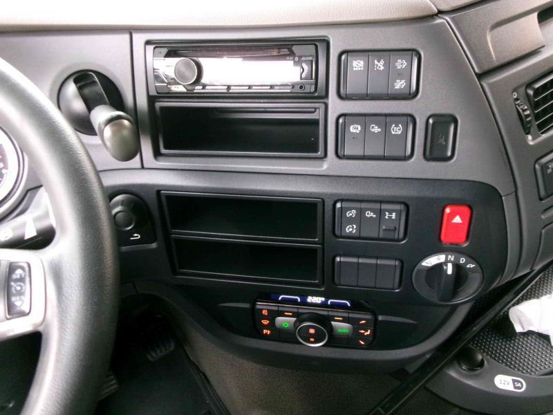 DAF XF 480 FT 4X2 LOW DECK null