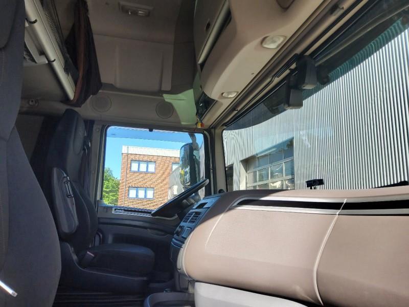 DAF XF 480 FAR 6X2 R null