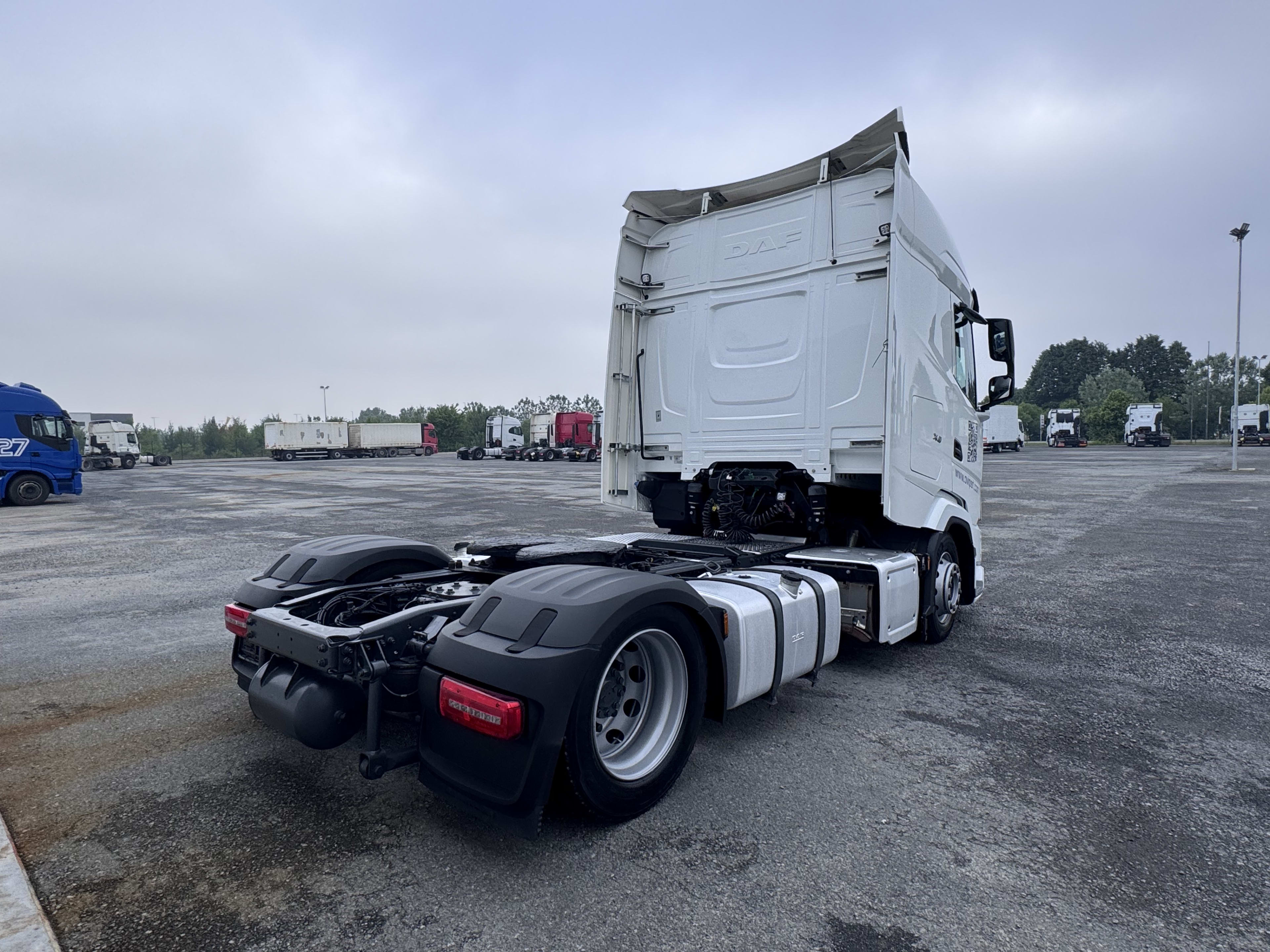 DAF XG 480 FT 4X2 LOW DECK null