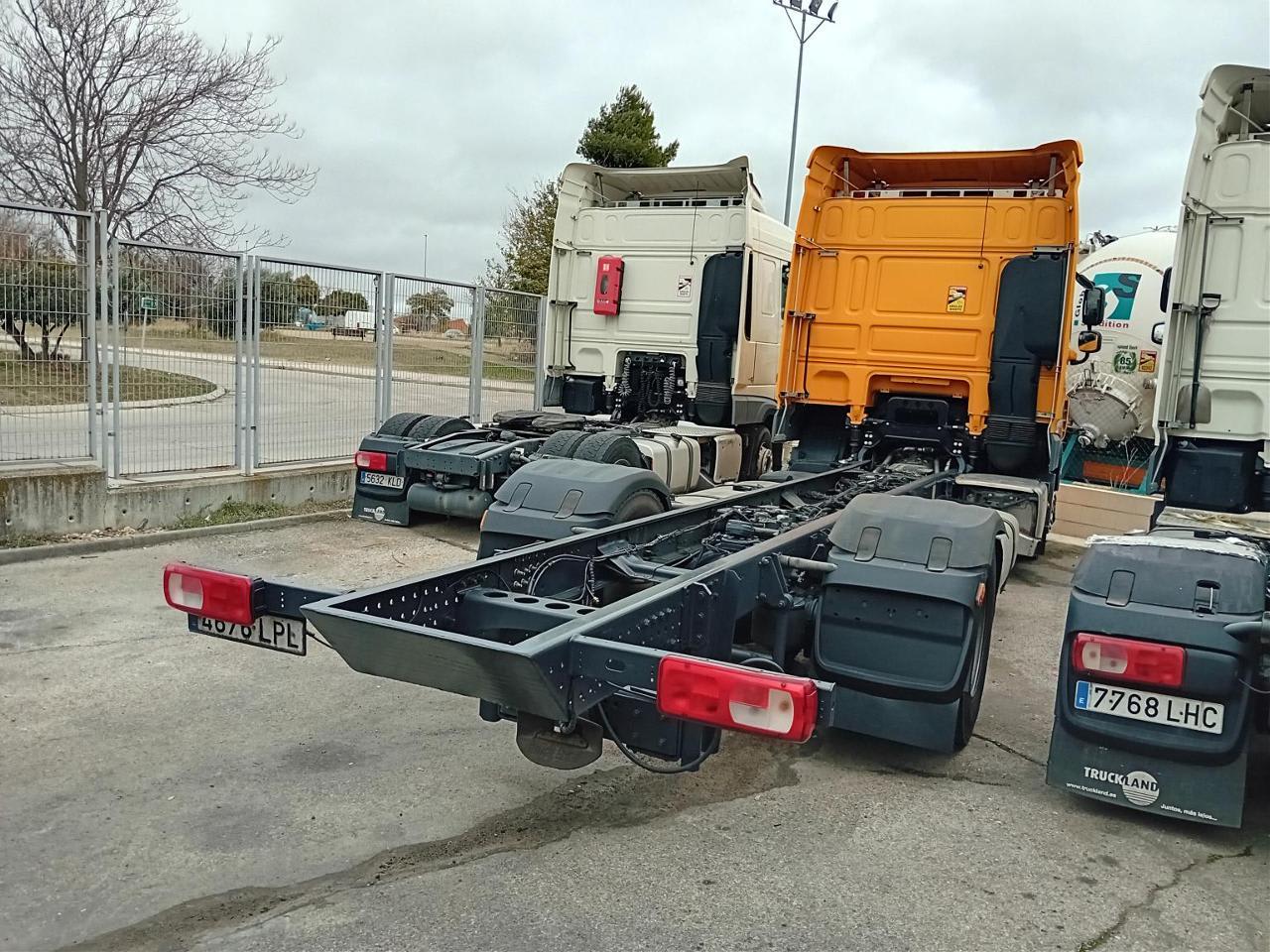 DAF XF 480 FA 4X2 LOW DECK null