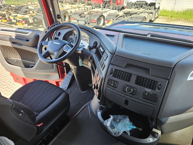 DAF XF 480 FAR 6X2 R null