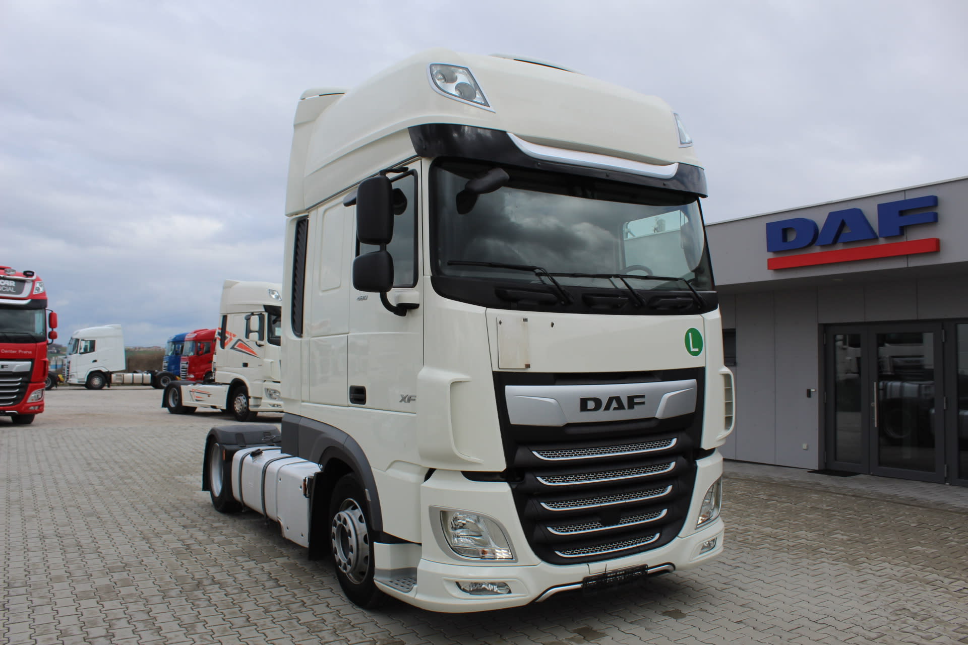 DAF XF 480 FT 4X2 LOW DECK null